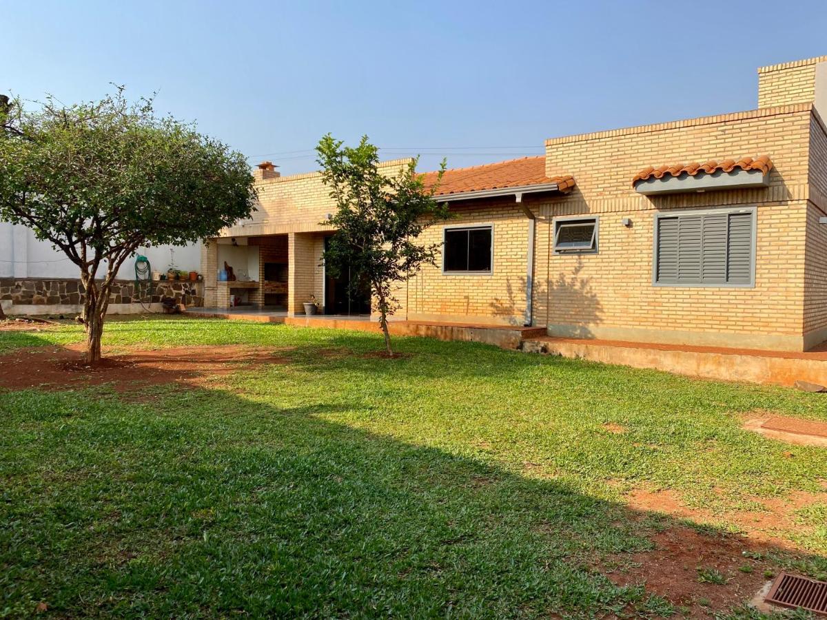 Moderna Y Unica Casa Independiente Con Jardin Y Estacionamiento Ciudad del Este Exterior photo