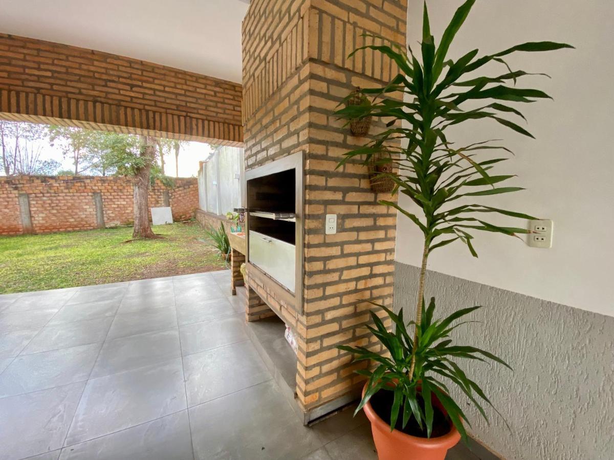 Moderna Y Unica Casa Independiente Con Jardin Y Estacionamiento Ciudad del Este Exterior photo